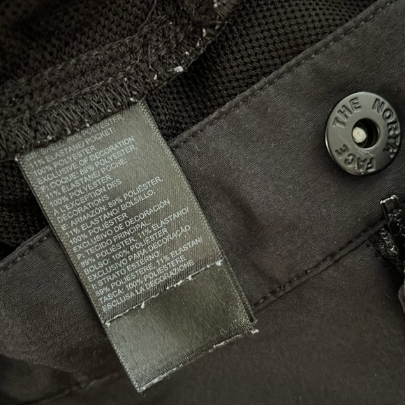 Men’s North Face Black Shorts 32 Waist, Inseam 9”. - Picture 7 of 13